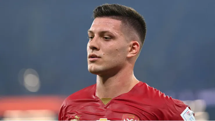 Luka Jovic cuenta con una oferta de Emiratos Árabes Unidos.