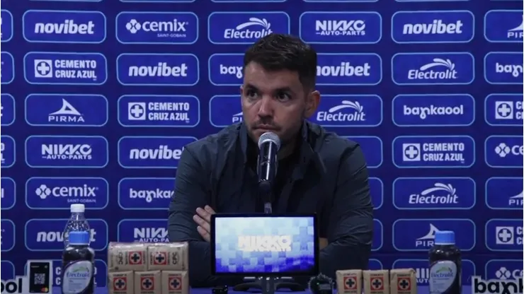 El entrenador argentino compareció ante los medios de comunicación y habló de la actualidad del club en materia de fichajes.