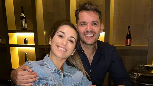 La esposa de Nicolás Larcamón le mandó un mensaje al DT de Cruz Azul.