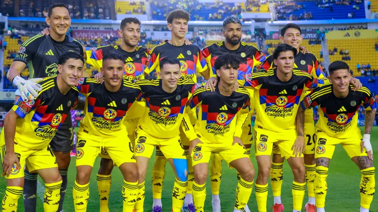 Un jugador del América se pudo haber vestido de celeste.