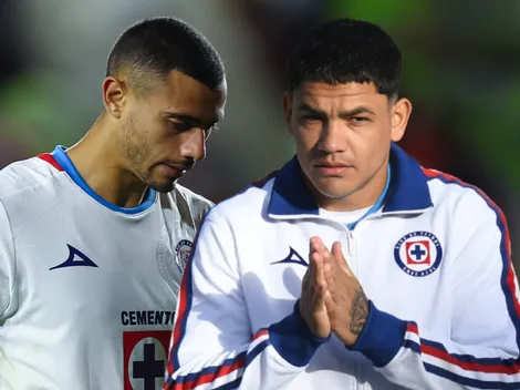 La afición de Cruz Azul eligió entre Giakoumakis y el Toro Fernández