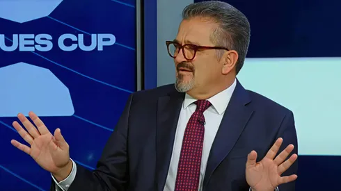 Carlos Hermosillo destruyó a los futbolistas de Cruz Azul