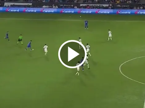 El golazo de 35 metros con el que José Paradela casi cierra el estadio