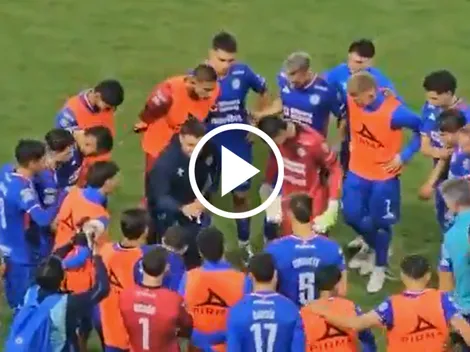 No se vio en TV: La arenga de Larcamón en defensa de Mier en los penales