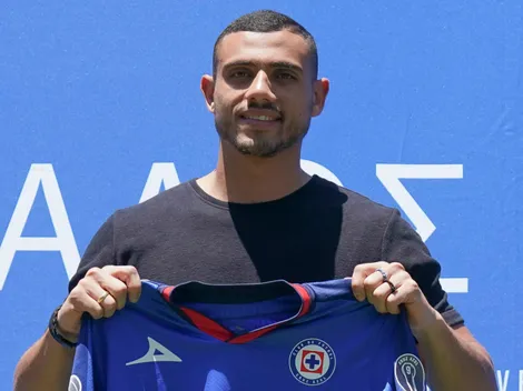 La decisión final de Cruz Azul tras la oferta de PAOK por Giakoumakis
