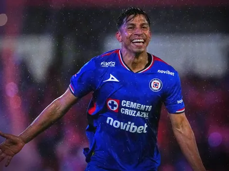 Mientras debaten llegada de un '9', Sepúlveda es premiado nuevamente