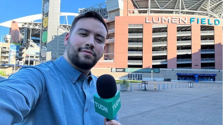Adrián Esparza habló sobre las renovaciones de Charly, Lira y Amaury.