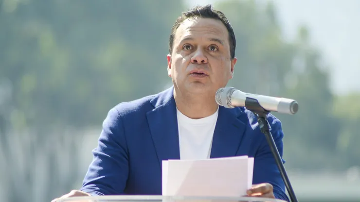 Víctor Velázquez explicó por qué no llegó Luka Jovic