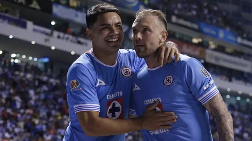 El futbolista argentino se refirió a la vuelta de su compañero y también comentó sobre las críticas que ha recibido.