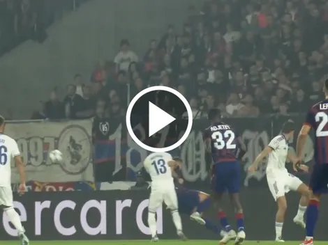 Así fue el infantil penalti que cometió Rodrigo Huescas