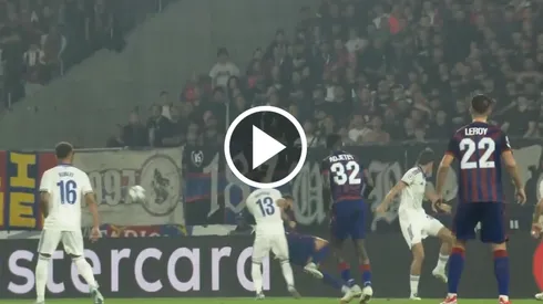 El canterano de Cruz Azul fue titular en el partido de ida de los playoffs de la Liga de Campeones.