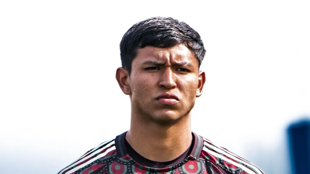 El defensa recibe otra vez el llamado de México Sub-20. (Instagram @jaziel_mendoza10)