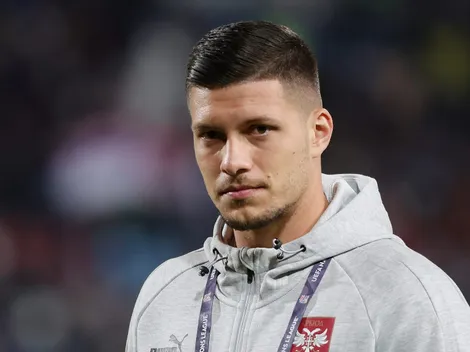 El karma le llega a Jovic: lo ningunean en el AEK