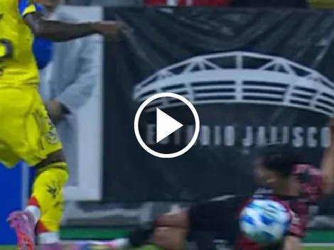 Gato Ortiz le pitó otro polémico penal al América en su favor