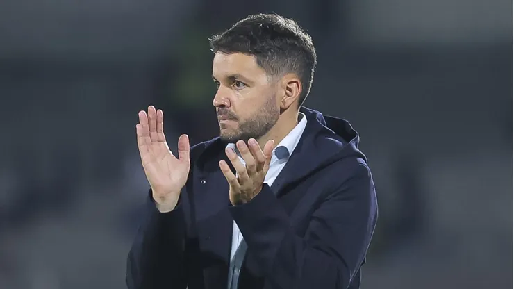 Nicolás Larcamón, el conductor de un Cruz Azul protagonista.