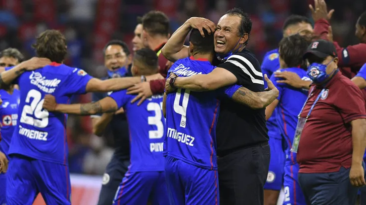 Pudo retirarse en Cruz Azul con contrato a gusto, pero lo rechazó.