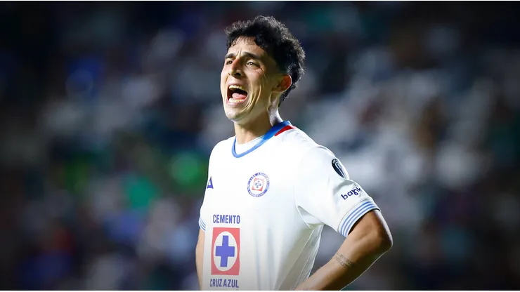 Lolo Faravelli habló tras estampar la firma de su nuevo contrato con Cruz Azul.