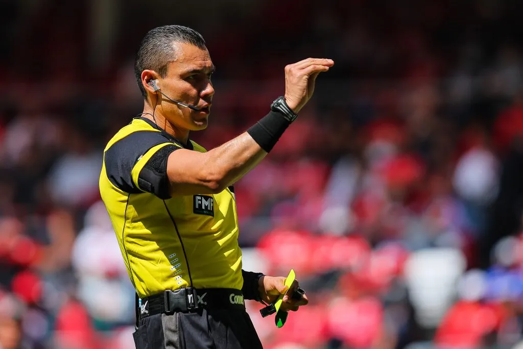 En los últimos 6 partidos de América, Gato Ortiz le pitó 7 de los 10 penales. (Getty Images)