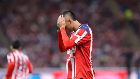 El Piojo Alvarado ha sido un foco de las críticas en su actual equipo.