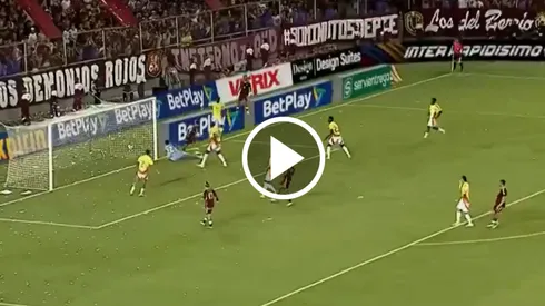 El portero colombiano volvió a errar en un disparo controlable y dejó en desventaja a su equipo.