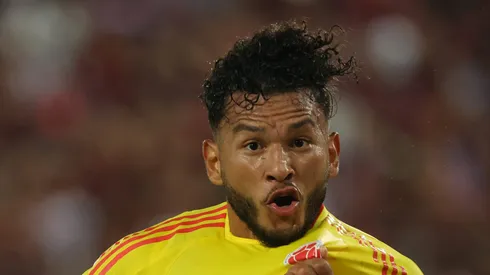 Los cementeros sondearon el fichaje de Luis Suárez pero su precio elevado hizo desistir en el intento. Hoy impuso un récord con Colombia en Eliminatorias.