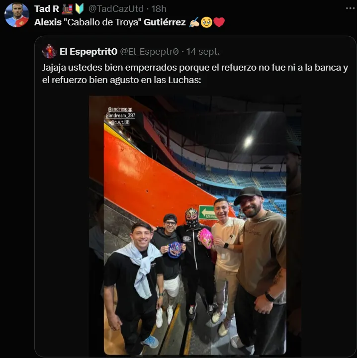 Afición reaccionó a Alexis Gutiérrez con jugadores de Cruz Azul viendo lucha libre. (X)