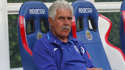 El Tuca, lapidario con una figura del América.