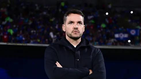 El entrenador argentino deberá tomar una decisión crucial de cara al partido contra los Gallos Blancos.