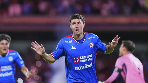 José Paradela recoge elogios de leyendas de la Liga MX.