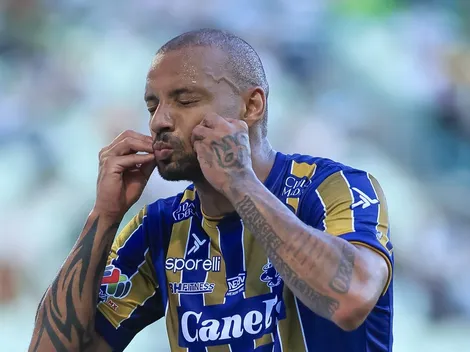 Cruz Azul casi lo ficha, es el goleador de la Liga MX y la afición lo pide