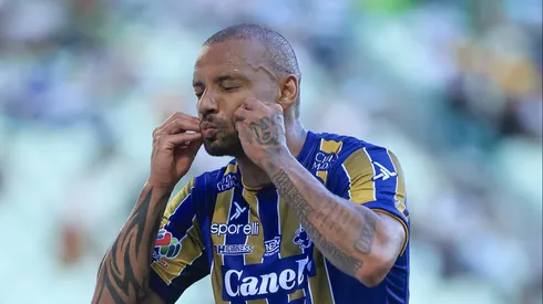 Cruz Azul casi lo ficha, es el goleador de la Liga MX y la afición lo pide