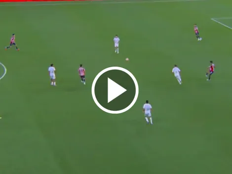 Pase de crack de Romo para el gol de Chivas ante Necaxa