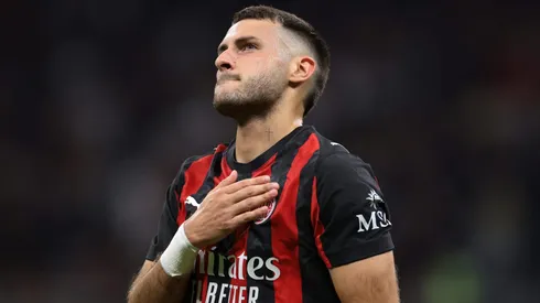 Prensa italiana se rinde ante Santiago Giménez