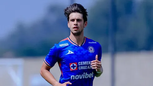 Iñigo Cuesta, el joven que Larcamón comenzó a concentrar.