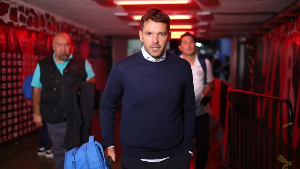 La dura advertencia que lanzó Nicolás Larcamón contra el arbitraje