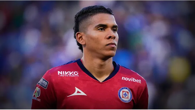 La defensa de una leyenda de Colombia a Kevin Mier por su presente y futuro en Cruz Azul.