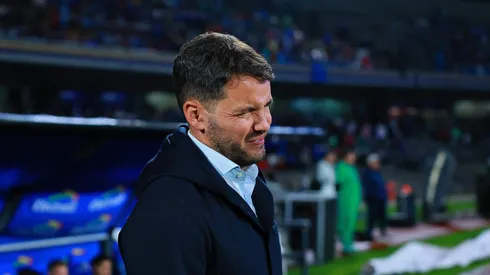 No ha tenido rodaje con Larcamón y ni siquiera lo convocó al viaje hacia Estados Unidos.