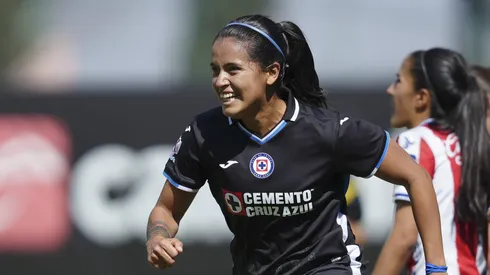 Claudia Cid ingresó en la segunda mitad en un partido contra el Inter de Milan femenil en la Europa Cup.
