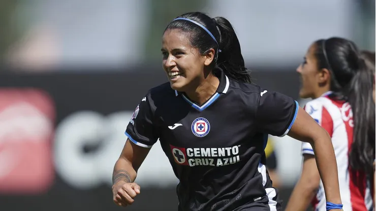 Claudia Cid ingresó en la segunda mitad en un partido contra el Inter de Milan femenil en la Europa Cup.