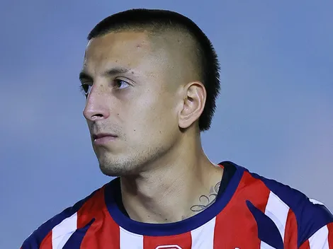 ¿De cuánto dinero es la cláusula de Roberto Alvarado?