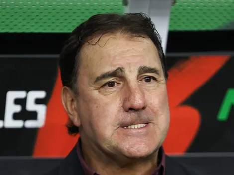 DT de Colombia le echa una mano a Nicolás Larcamón