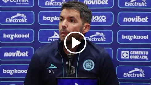 Nicolás Larcamón y un curioso cruce en conferencia de prensa.