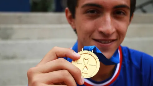 Ganó el Mundial Sub-17, Europa lo buscó y Cruz Azul frustró su salidaInstalaciones de la Noria. Cruz Azul vs Queretaro en juego amistoso previo al torneo apertura 2011. Francisco Flores, campeon con la Seleccion Mexicana Sub 17 (Foto: Daniel Cardenas/JAM MEDIA)