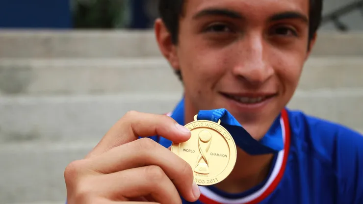 Ganó el Mundial Sub-17, Europa lo buscó y Cruz Azul frustró su salidaInstalaciones de la Noria. Cruz Azul vs Queretaro en juego amistoso previo al torneo apertura 2011. Francisco Flores, campeon con la Seleccion Mexicana Sub 17 (Foto: Daniel Cardenas/JAM MEDIA)
