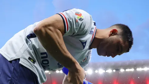 El mediocampista mexicano extendió su vínculo con los cementeros hasta el 2029 y se suma a las renovaciones de Faravelli, Sepúlveda, Piovi, Rodríguez y Ditta.