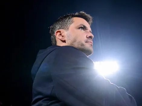 Palo de Larcamón a Mier y Ditta en rueda de prensa