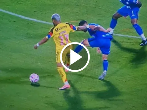 La acción por la que pidieron roja para Lira: patada en la ingle de Aguirre