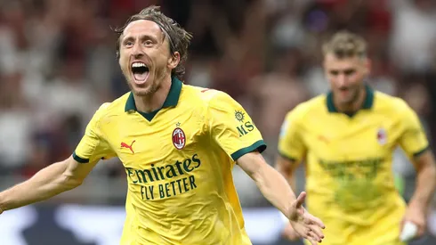 El canterano de Cruz Azul contó una anécdota del primer día del futbolista croata en el vestidor de los rossoneri.