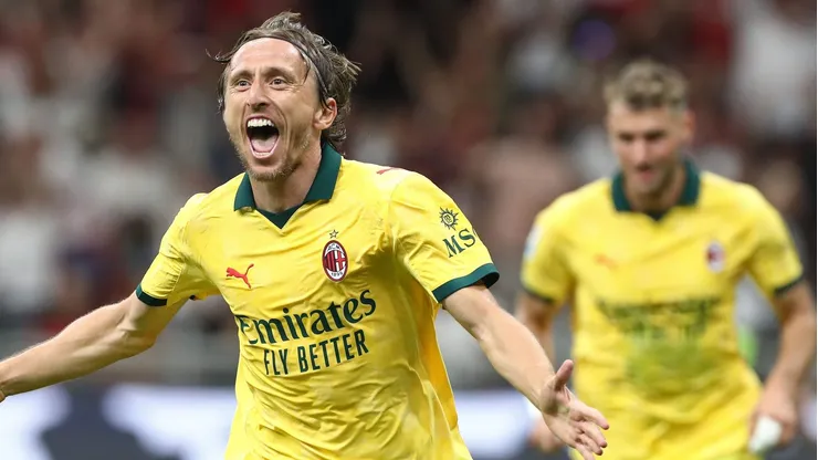 El canterano de Cruz Azul contó una anécdota del primer día del futbolista croata en el vestidor de los rossoneri.
