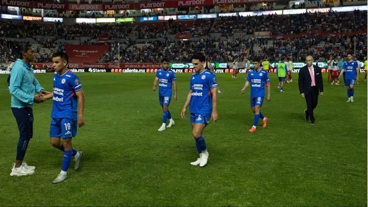 Los cementeros dejaron ir dos puntos en su visita al Necaxa en el Estadio Victoria. Tigres acaba de ganar al Pachuca.